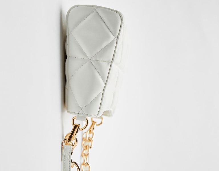 White Women's Bershka Quilted Hand With Chunky Chain Handle Bags | MAwilIEVabx