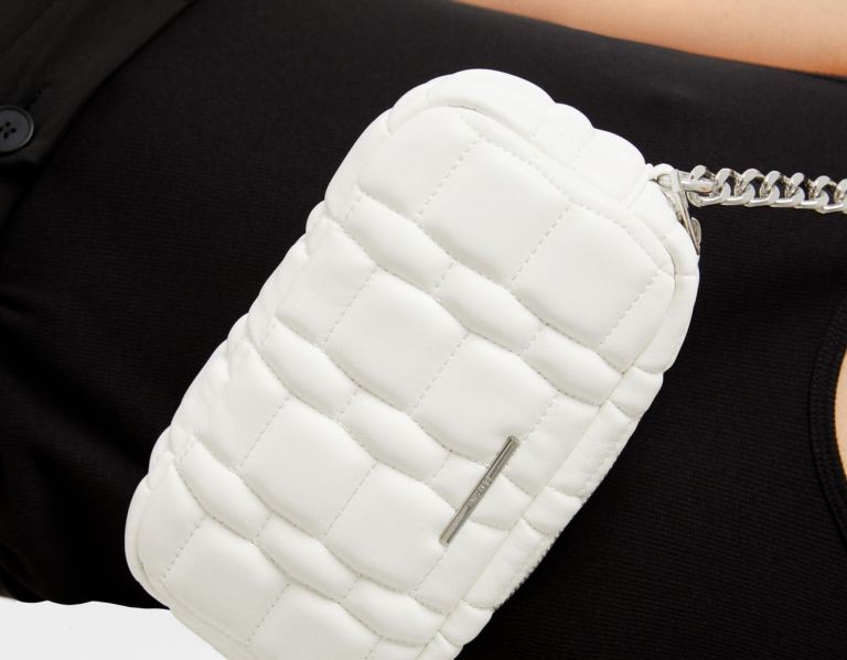 White Women's Bershka Quilted Hand With Chain Strap Bags | Q9WlVorvs6r