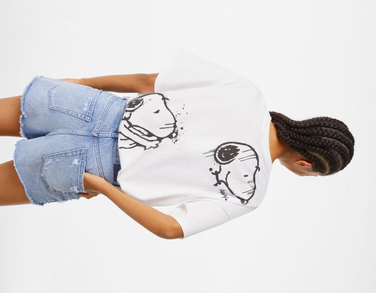 White Women's Bershka Short Sleeve Featuring ‘snoopy Love’ Print T Shirts | zDmUY04ph3C