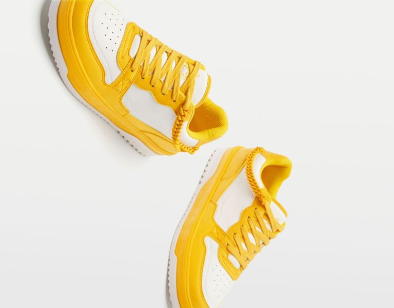 Yellow Men's Bershka Contrasting Chain Trainers | 9jz3sksRWsZ