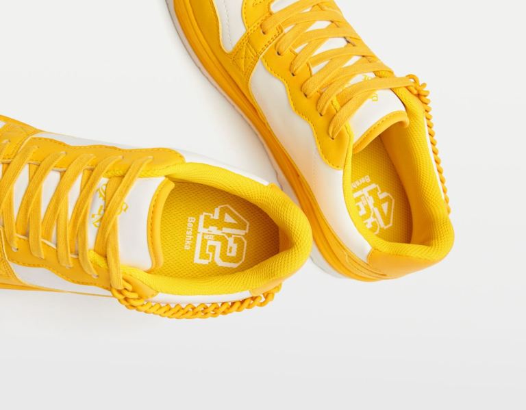 Yellow Men's Bershka Contrasting Chain Trainers | 9jz3sksRWsZ