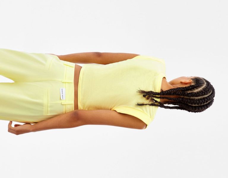 Yellow Women's Bershka Sleeveless Top With Seam Detail And Front Pleat T Shirts | sE1eahAzU8U